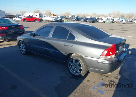 2006 Volvo S60 2.5T z USA, uszkodzony, nr VIN YV1RH592262545867